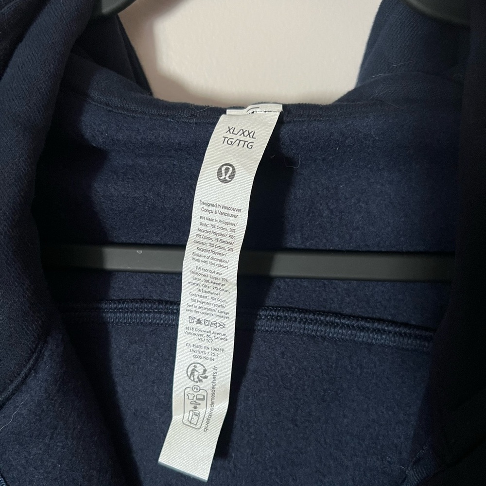 Lululemon Athletica Navy & White Cropped Oversize Hoodie - Picture 3 of 4